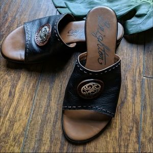 Brighton black slide sandals size 7 N